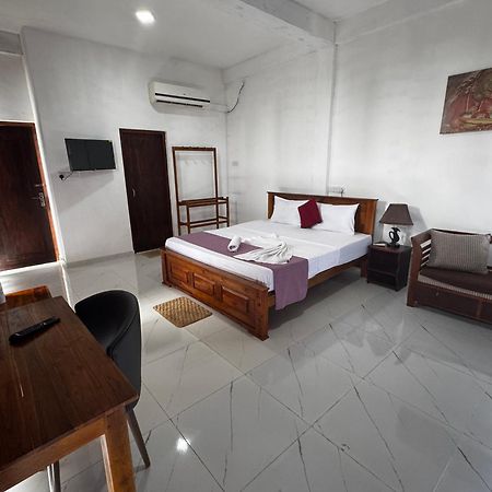 Ciel Star Anuradhapura Hotell Exteriör bild