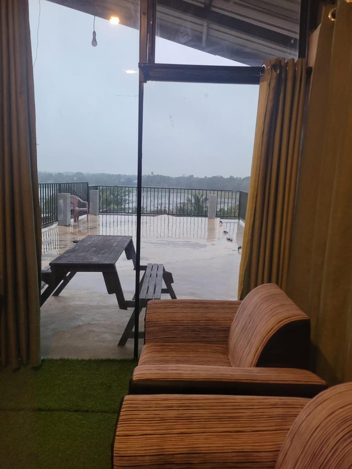 Ciel Star Anuradhapura Hotell Exteriör bild