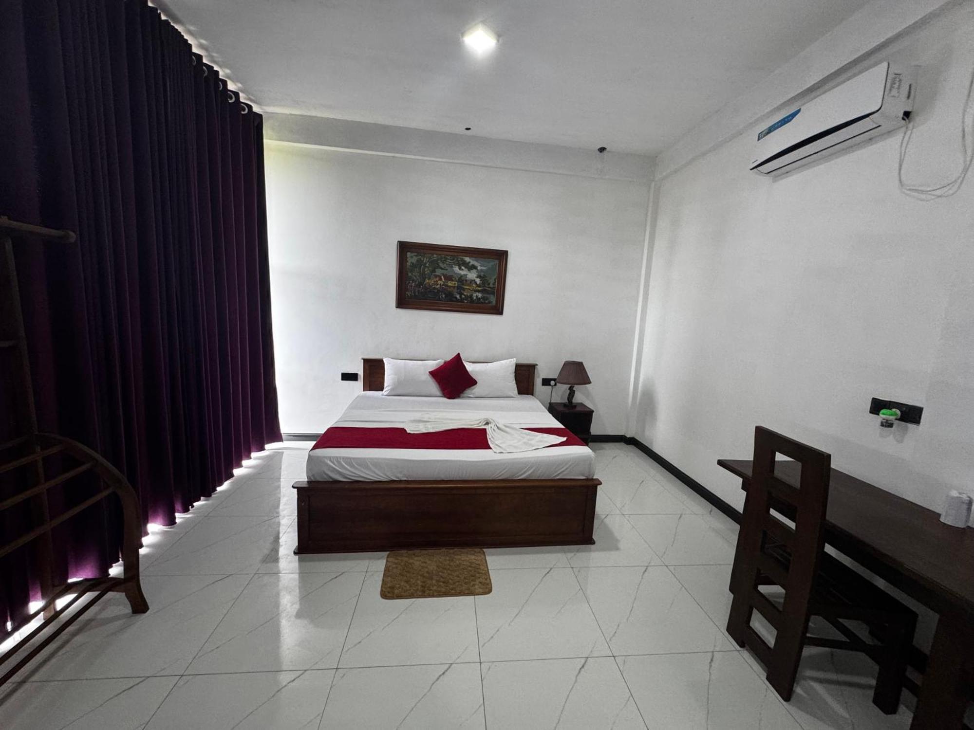 Ciel Star Anuradhapura Hotell Exteriör bild